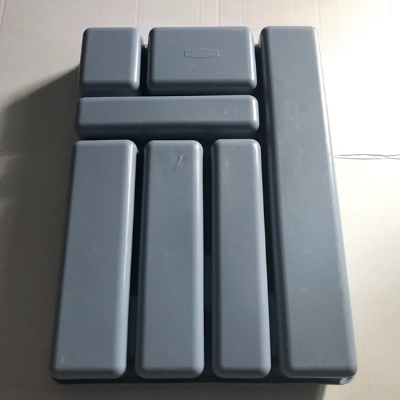 Rubbermaid Large Cutlery Tray - Picture 3 of 4